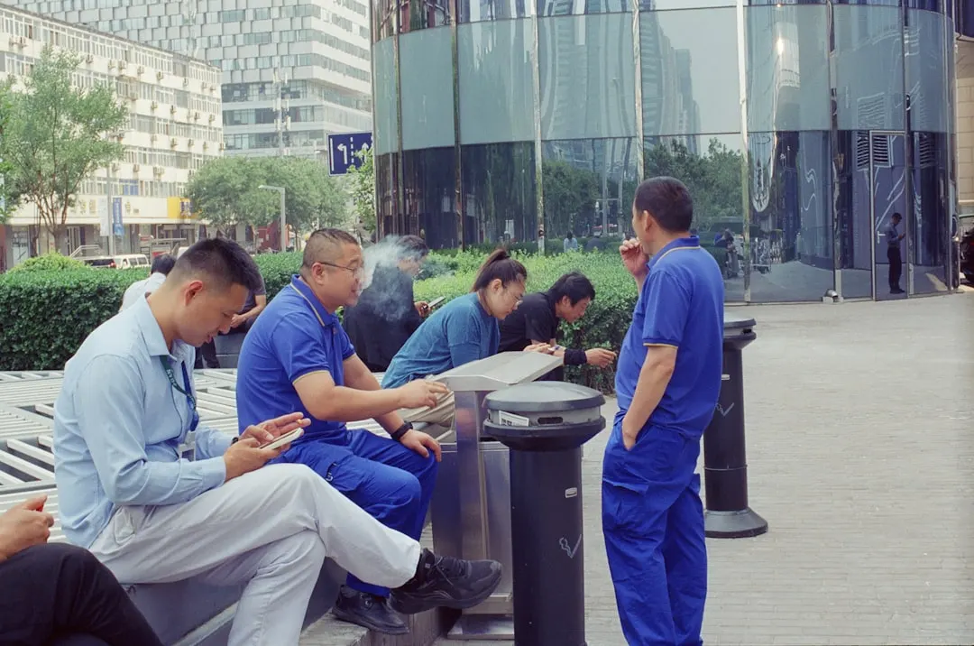 企业薪酬体系设计中的常见误区与优化路径解析