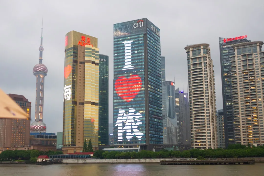 从薪酬体系设计到人才梯队建设：企业如何构建可持续的人才发展机制